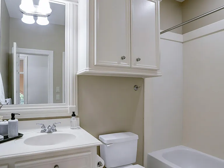 127 E Bracebridge Cir — Photo 38