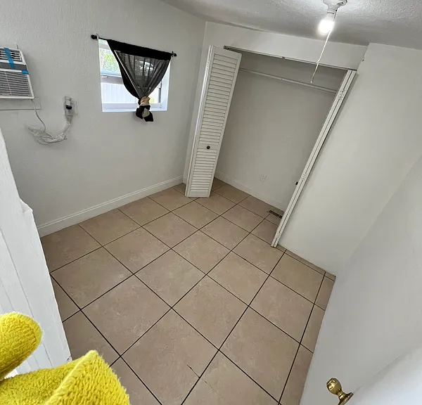 1331 SW 129th Ave — Photo 3