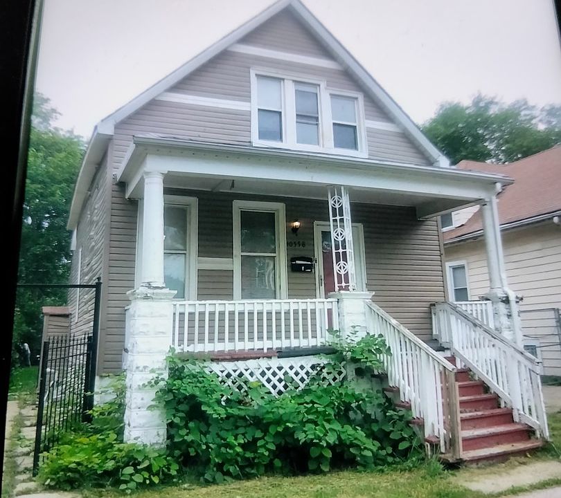 1st image of 10558 S La Salle St