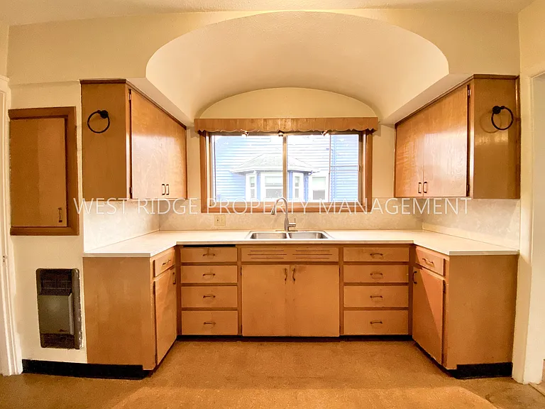 5903 N Denver Ave — Photo 6