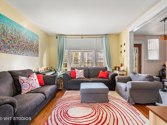 3rd image of 2156 W Cuyler Ave