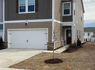 909 Clearhaven Ln, Fuquay Varina, NC 27526