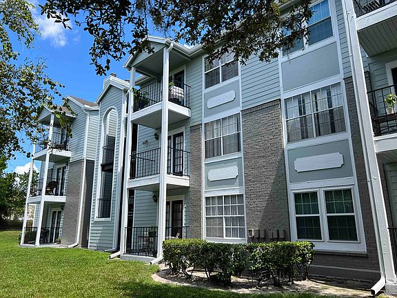 2nd image of 2550 N Alafaya Trl APT 10307
