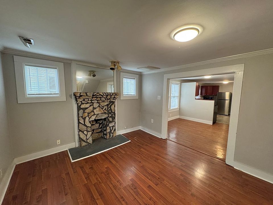 1st image of 513 Armfield St