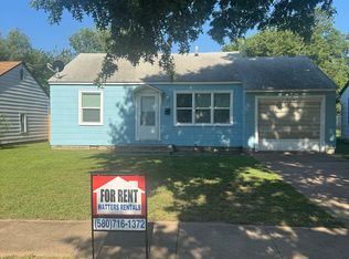 916 N Pine St, Ponca City, OK 74601