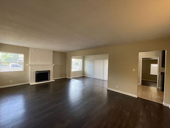 3rd image of 17027 Cantlay St