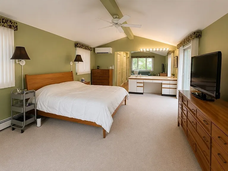 15 Leonard Rd — Photo 12