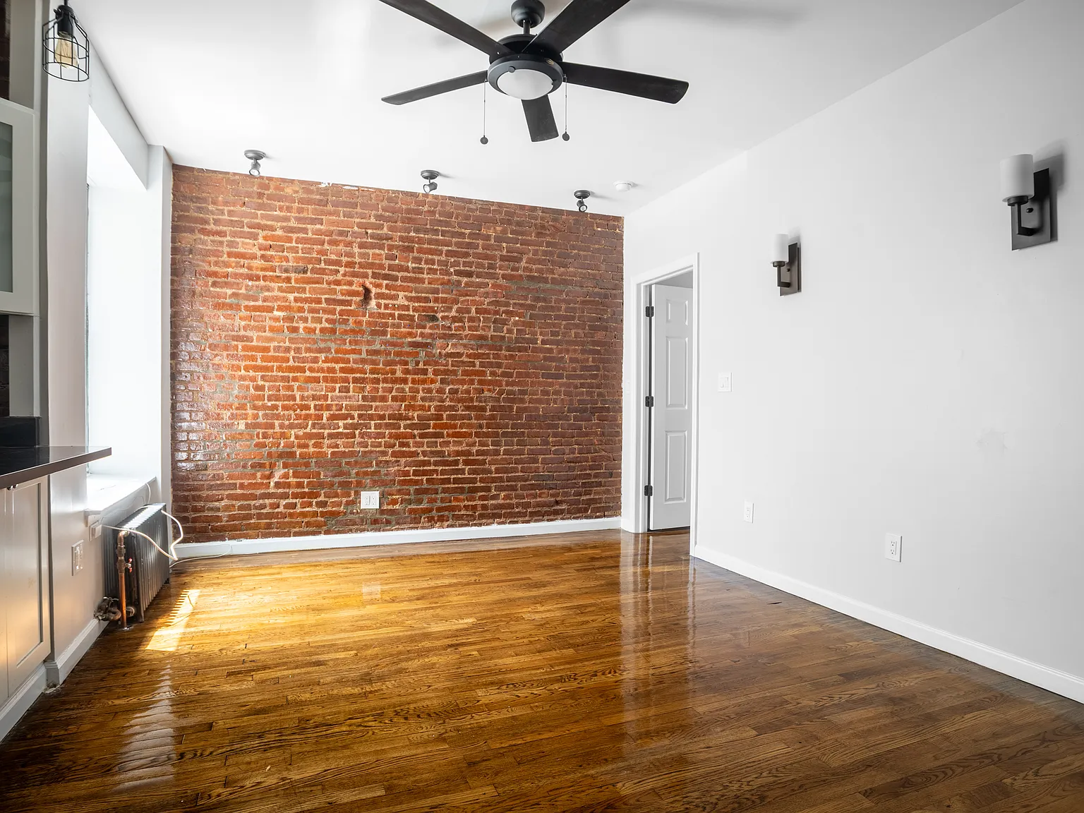 1182 Putnam Avenue — Photo 4