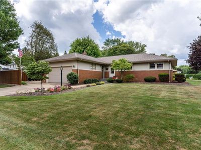 2893 Algonquin Dr, Poland, OH, 44514