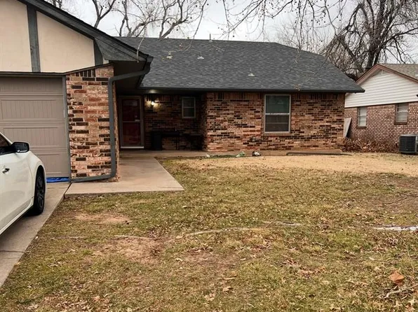 408 Pumpkin Cir, Yukon, OK 73099