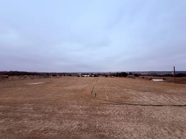 W Calamus Dr, Burwell, NE 68823