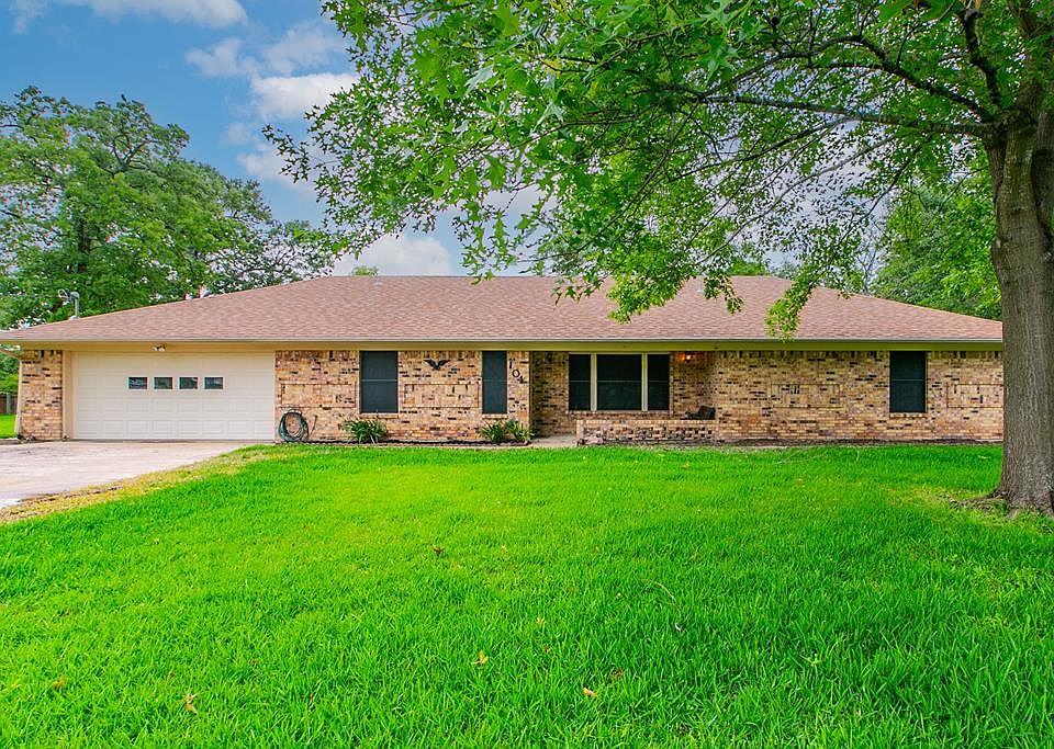 1st image of 104 Deer Wood Dr