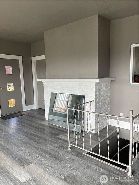 5th image of 409 2nd Avenue