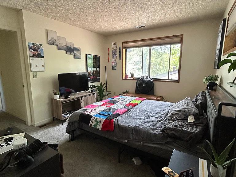 823 W Birch Ave #B — Photo 20