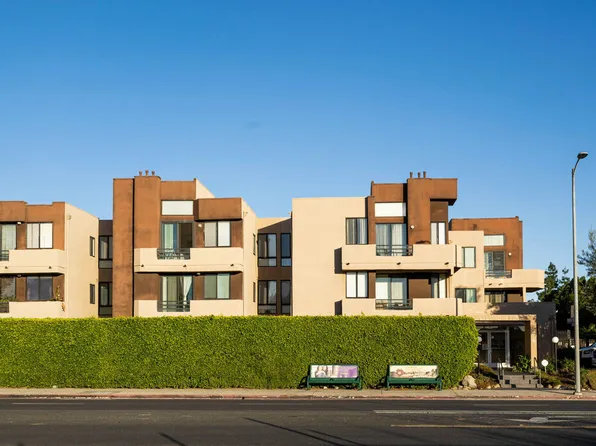 7826 Topanga Canyon Blvd APT 314, Canoga Park, CA 91304