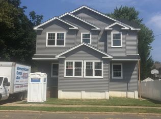 7 Ella St, Lynbrook, NY 11563