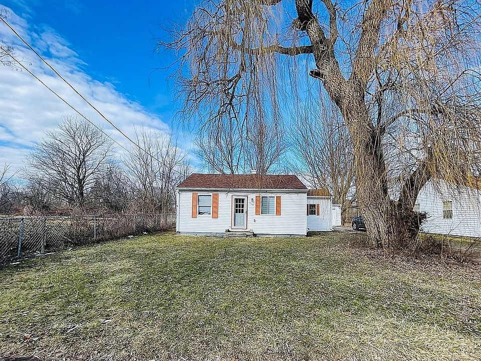 1st image of 2004 W Miller Rd