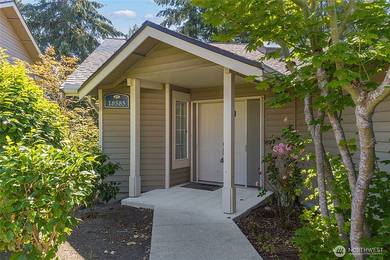 2nd image of 18585 NE 57th Street