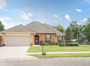 200 Fieldview Dr, Carencro, LA 70520