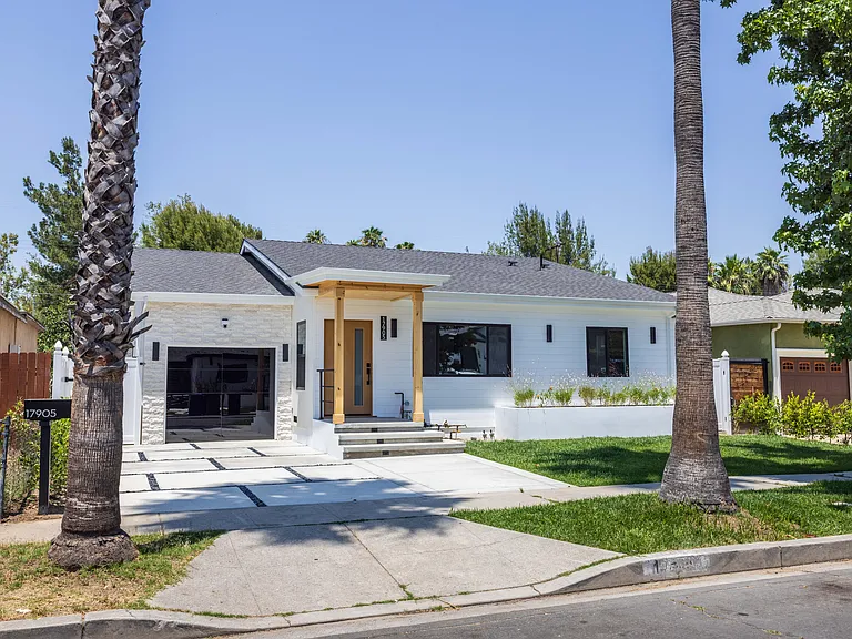 17905 Bullock St — Photo 34