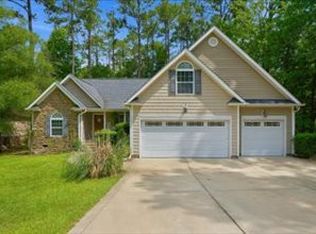 104 Cedar Ln, Sanford, NC 27332