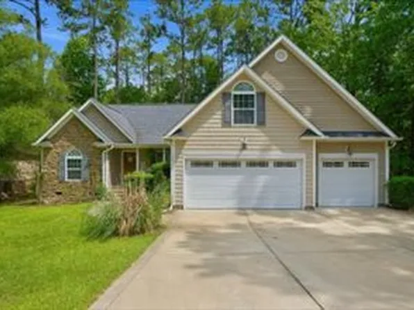 104 Cedar Ln, Sanford, NC 27332