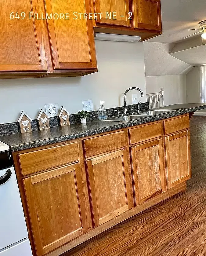 649 Fillmore St NE — Photo 4