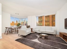 160 Riverside Blvd