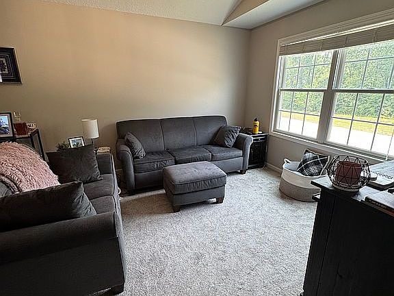 3rd image of 6805 Silver Creek Dr