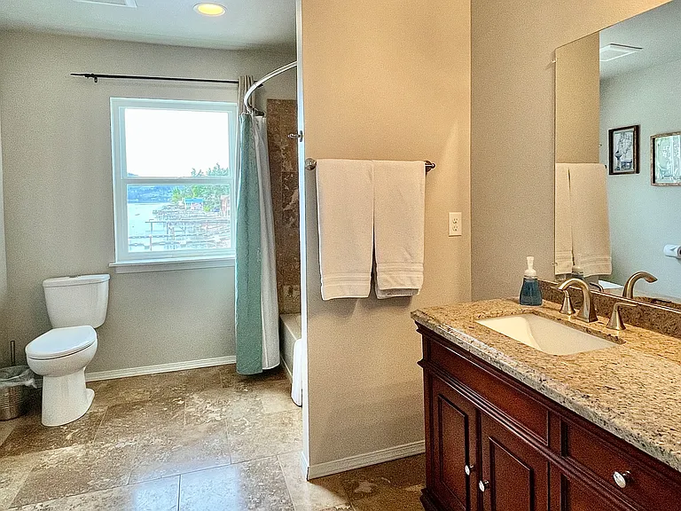 12290 S Lakeshore Rd — Photo 16