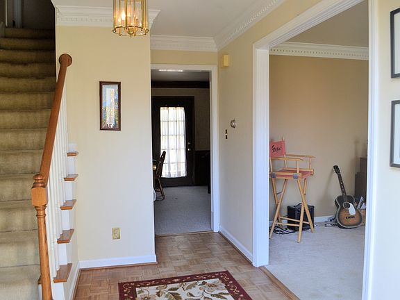Spacious Foyer
