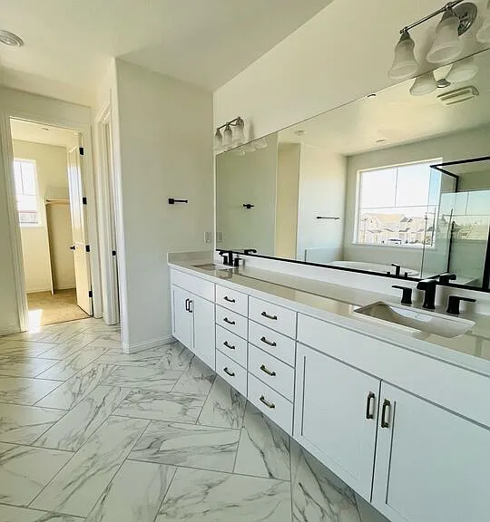 1605 Plumas Dr — Photo 9