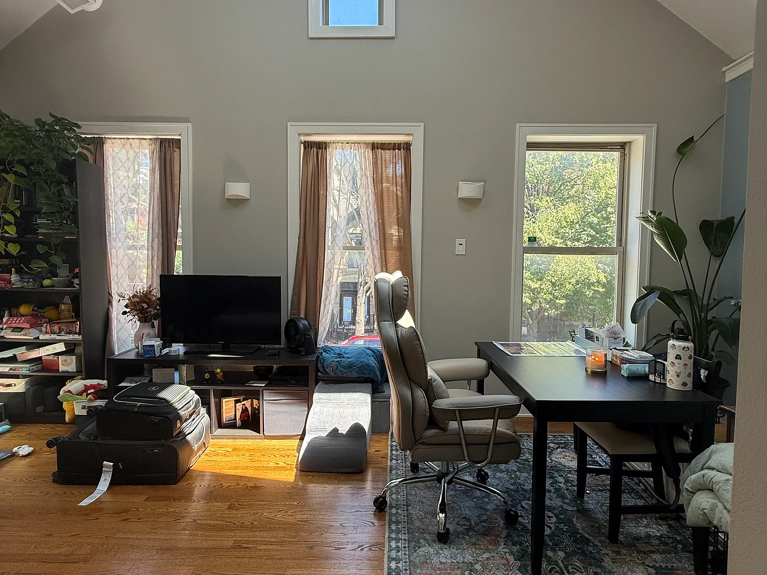 2 bed, 1200 sqft, $3,700 — Photo 3