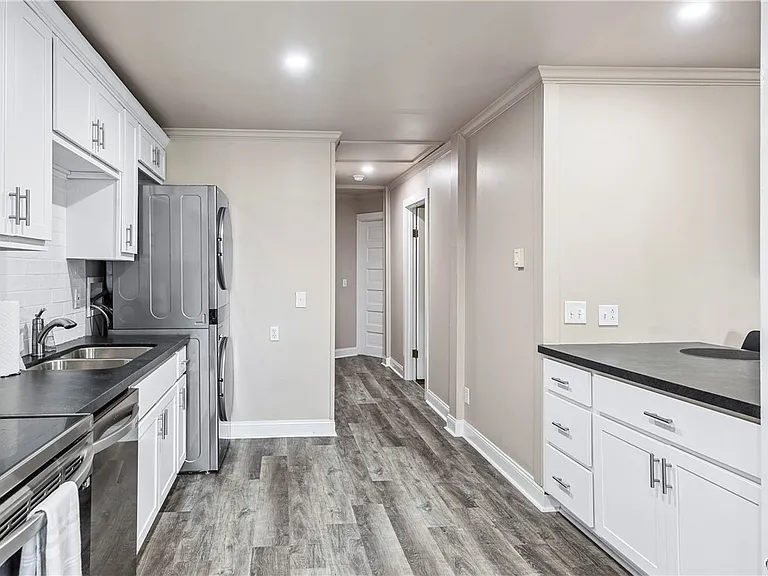 40 Lakeview Cir #2 — Photo 8