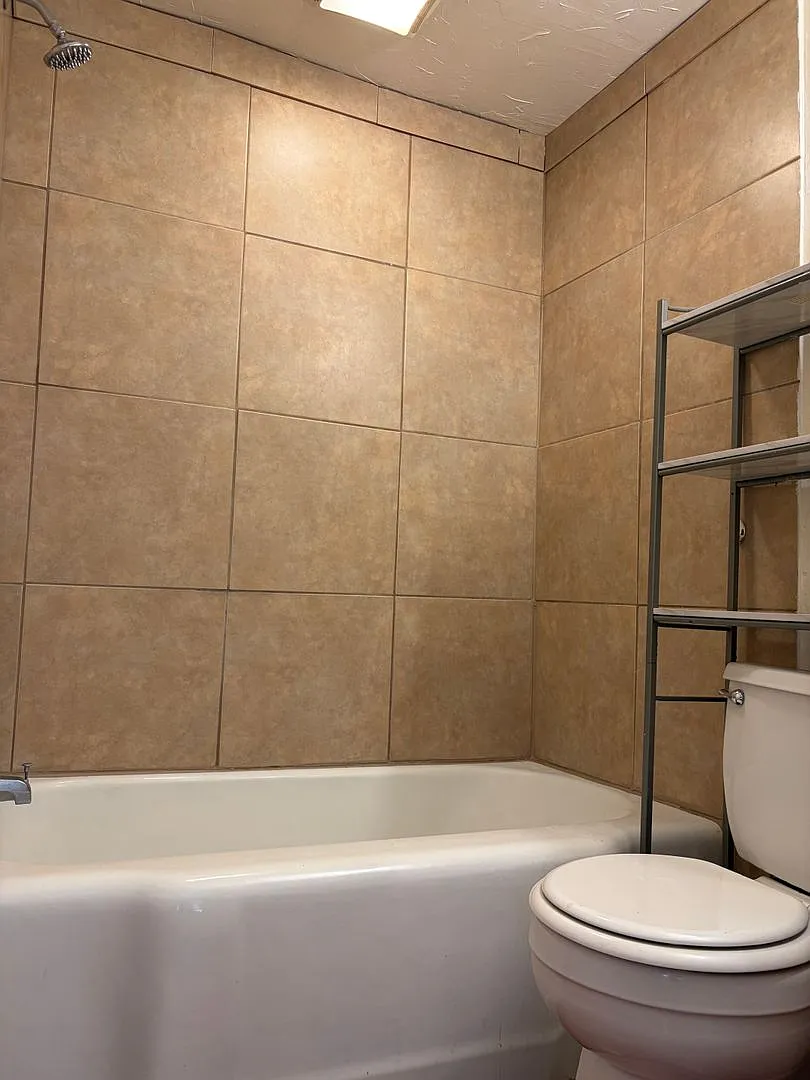PM4 - 2429 31st St - TNT — Photo 4