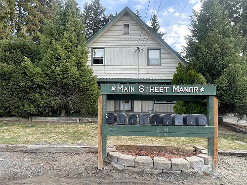 8381 Main St Photo 1