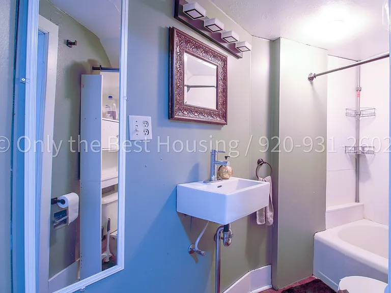 611 Sherry St #1/2 — Photo 5