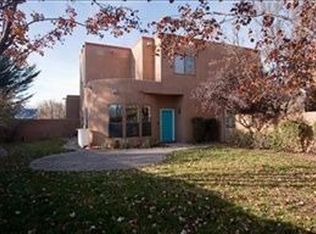 3000 Sombra Del Rio NW, Albuquerque, NM 87107