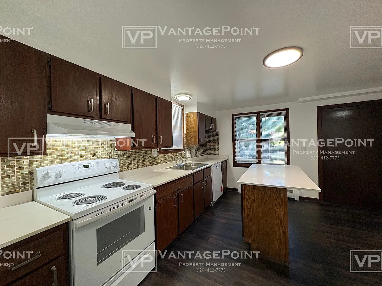 206 Amory Street - Lower — Photo 3