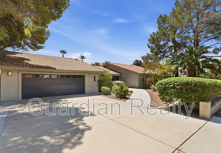 3007 La Mesa Dr — Photo 21
