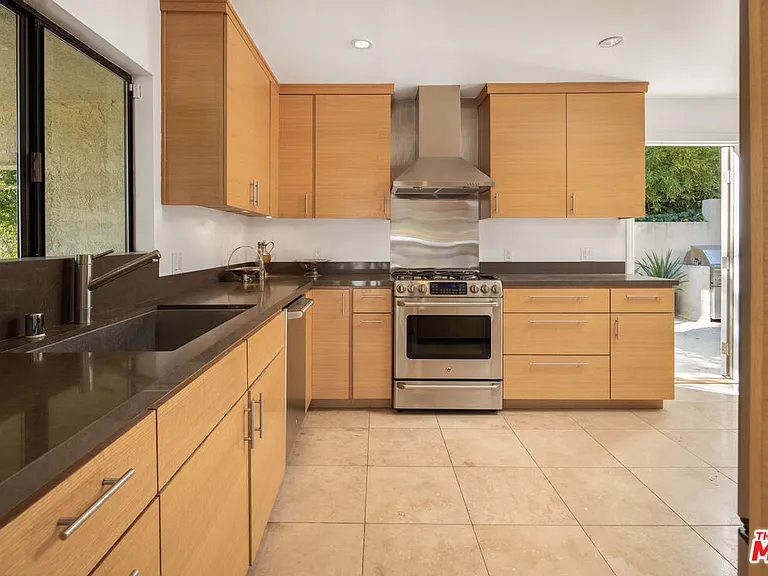 6319 Heather Dr — Photo 21