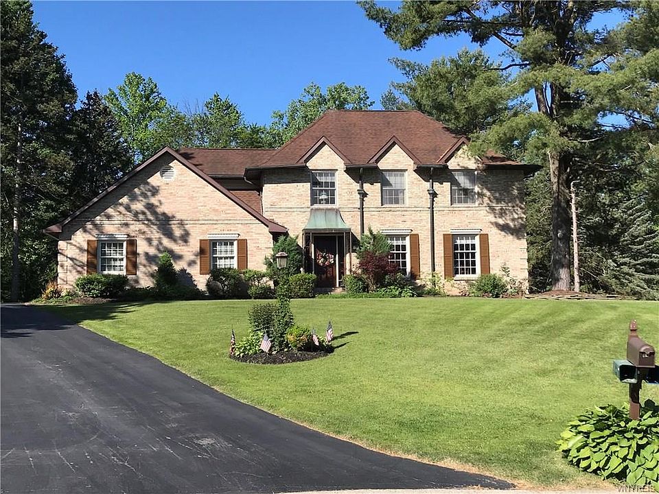 1st image of 64 Willowbrook Dr