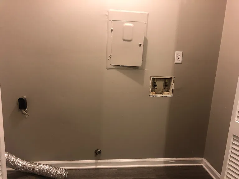515 Chateau Dr SE — Photo 17