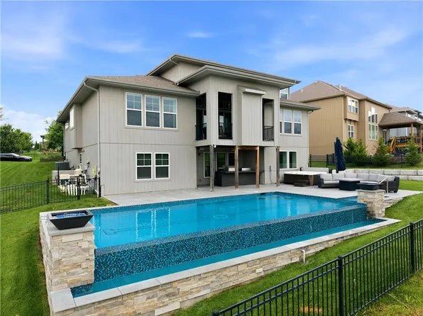 24957 W 114th St, Olathe, KS 66061