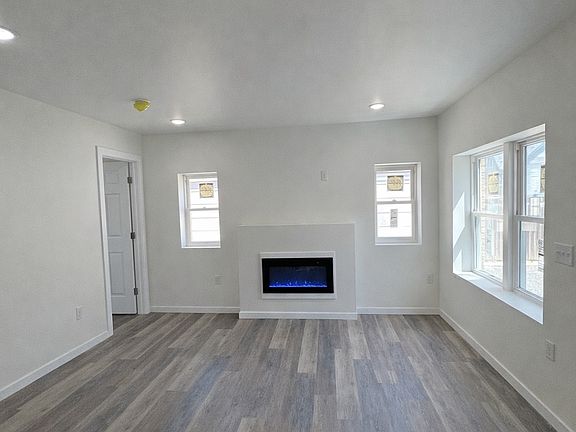 2nd image of 1224 N Waco Ave APT 1