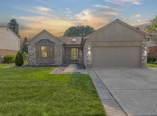1792 Hillman Dr, Troy, MI