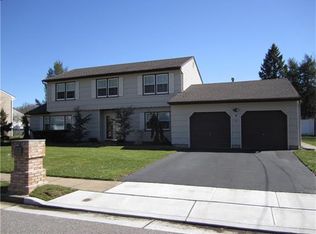 4 Vernon Ave, Monroe Township, NJ 08831