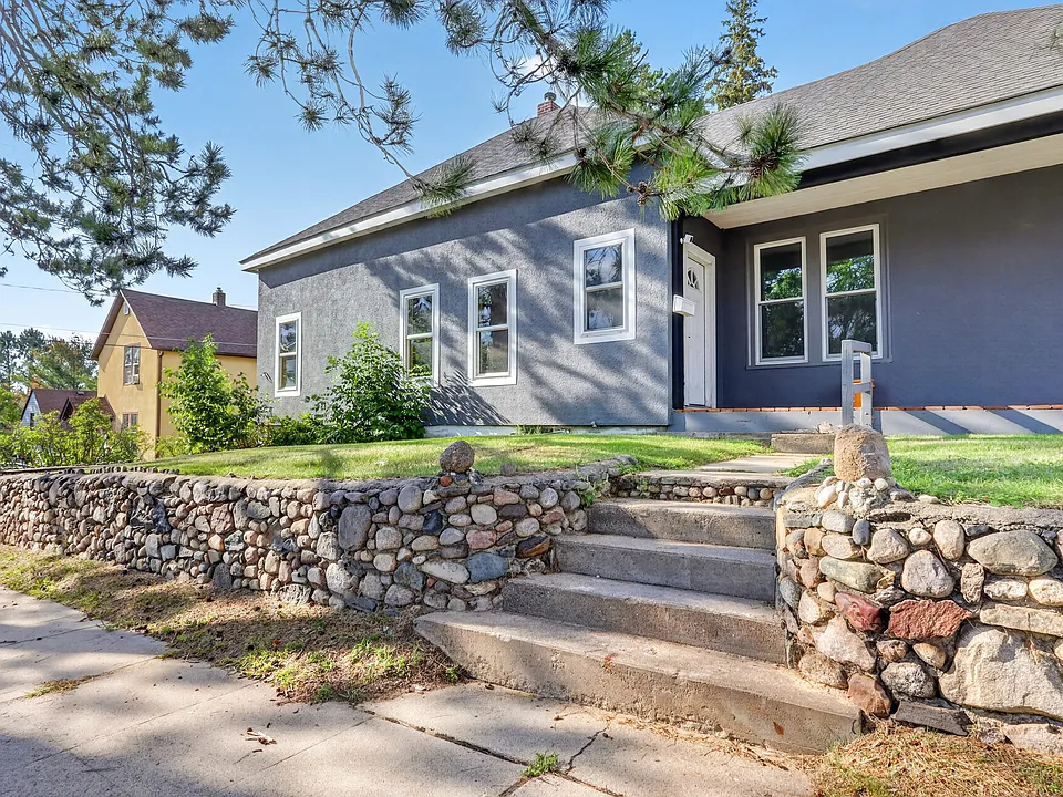 515 S Pokegama Ave