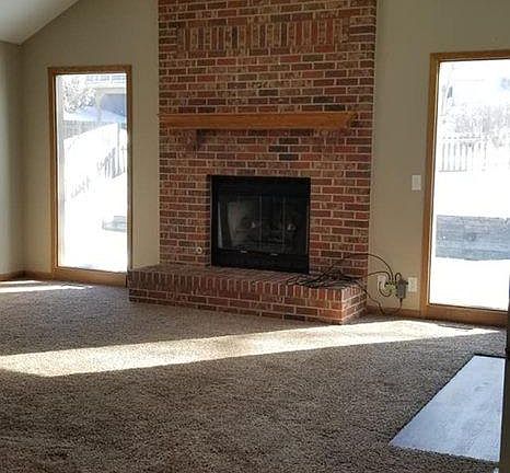 4th image of 1623 N 160th St