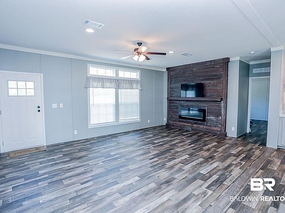 4th image of 19180 Horseshoe Cir